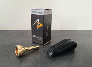 New Alliance Signature Mouthpiece Owen Farr Gold Plate